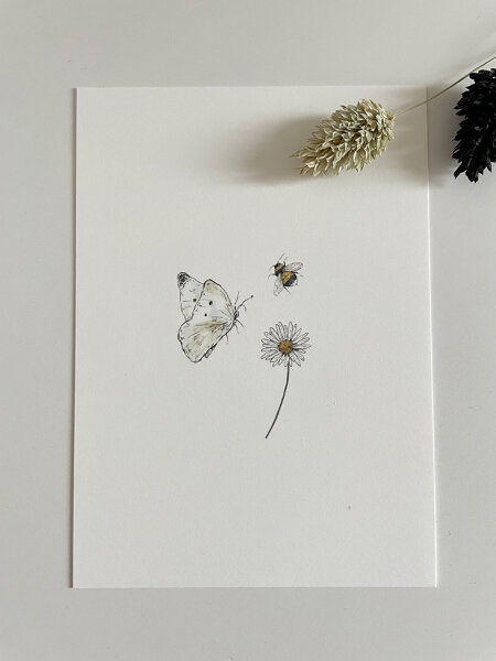 Postkarte "Schmetterling, Gänseblümchen und Biene" von Inkylines