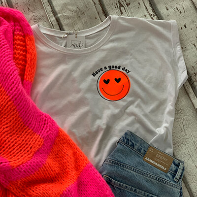 Oversize-Tshirt "have a good day" neonorange von Mellow Words