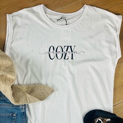 Oversize-Tshirt "Cozy Season" von Mellow Words L