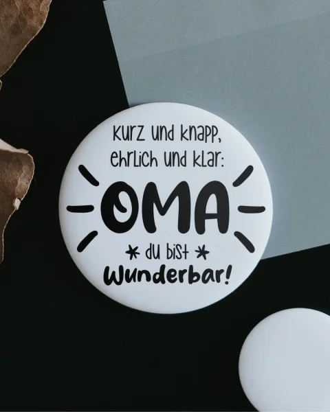 Magnet "Oma ist wunderbar" groß von Heldenglück