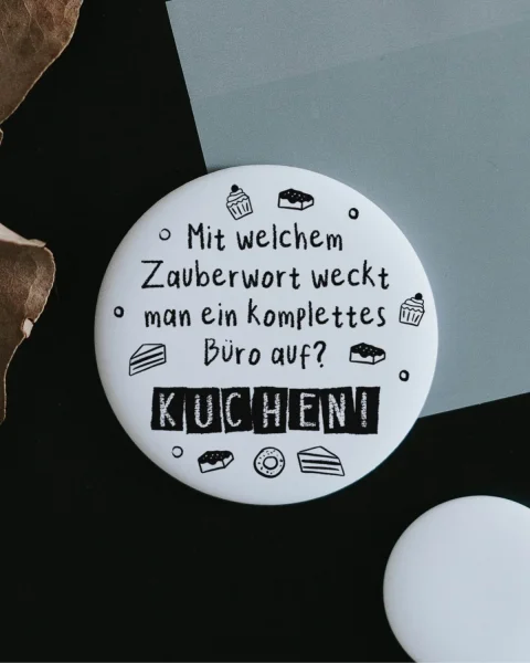 Magnet "Zauberwort Kuchen" groß von Heldenglück