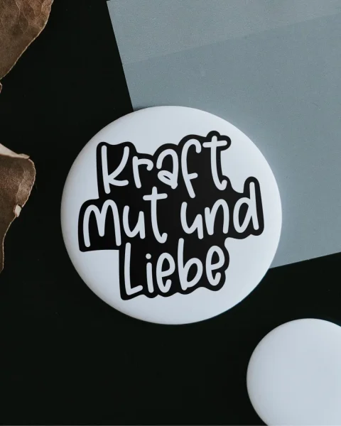 Magnet "Kraft, Mut und Liebe" klein von Heldenglück