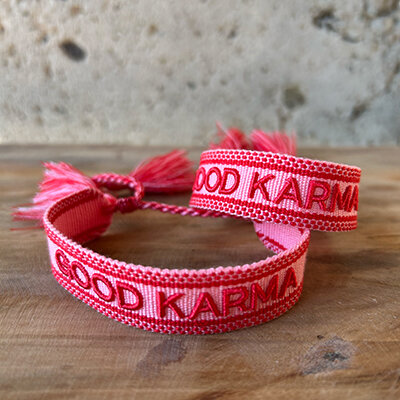 Statement-Armband "Good Karma rosa-rot" von Parsley & Pepper