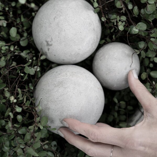 Betonkugel "Allium" groß von DBKD - KEIN VERSAND. NUR ABHOLUNG