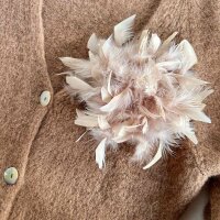 Brosche "Marabu" taupe