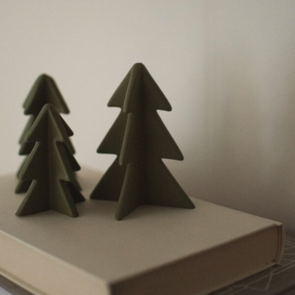 Winter Tree small green von DBKD