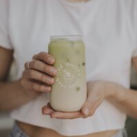 Hohes Trinkglas "Iced Matcha" von Eulenschnitt