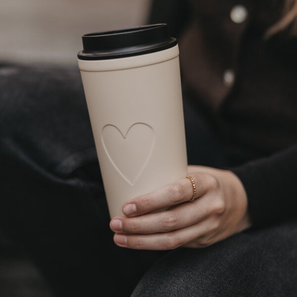 To go Becher Herz creme von Eulenschnitt