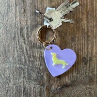 Anhänger Herz mit Dackel lila/gelb