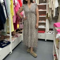 Maxi-Musselinkleid mit Volant "Leo beige-braun"...