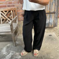 Barrel Leg Hose mit Bundfalten "schwarz"