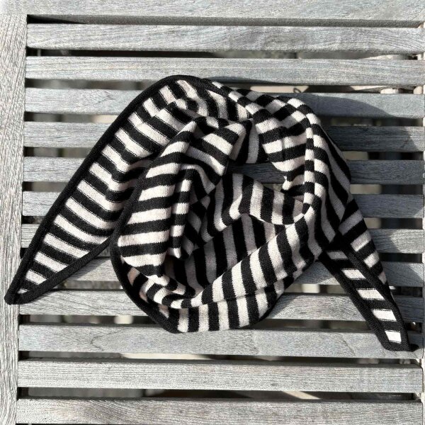 Dreieckstuch 100% Wolle "Schwarz-beige"