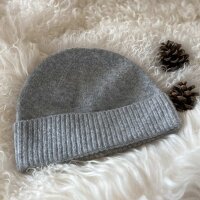 Strickmütze mit Wolle hellgrau